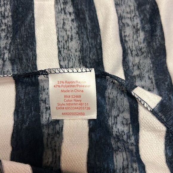 NWOT blue and white striped Infinity Scarf - Picture 4 of 4